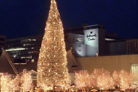 Holiday Lighting Ceremonies in Kansas City - Mayor's Christmas Tree at Crown Center