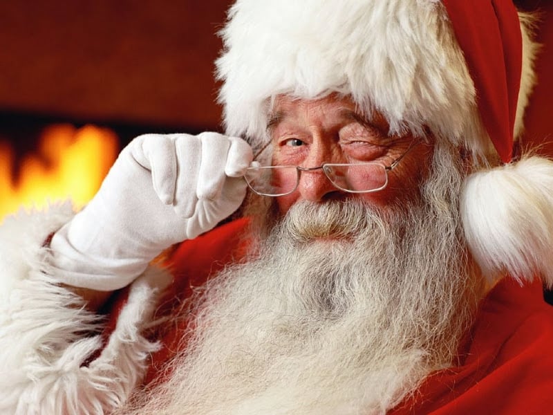 Photos with Santa in Kansas City - Santa Claus winking