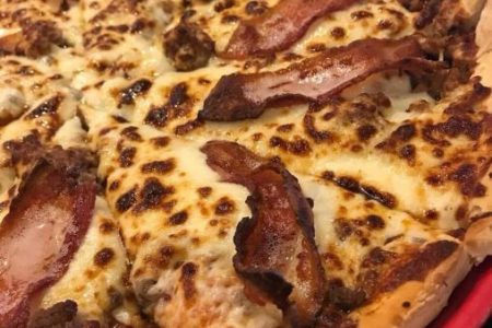 Minsky's Prime Cut Gourmet pizza