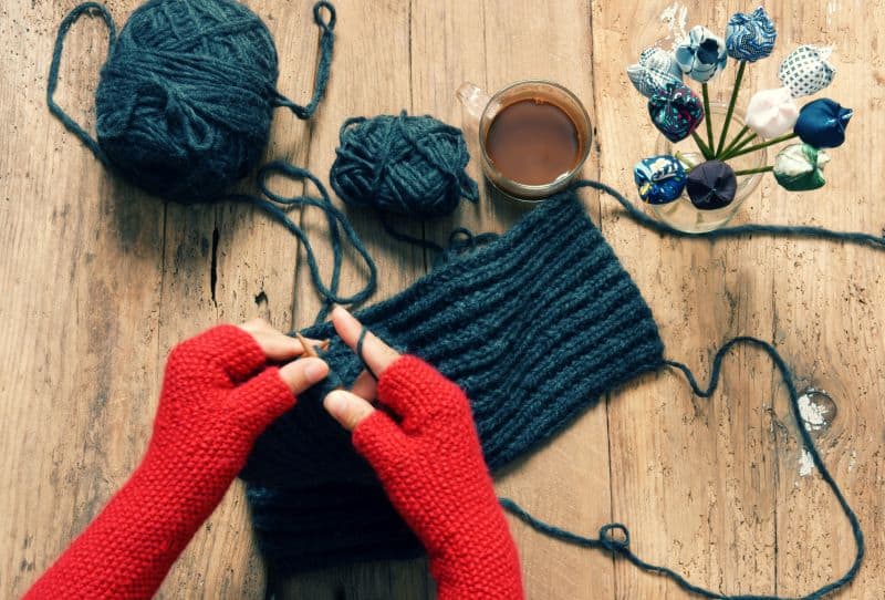Kansas City Holiday Markets, Bazaars and Craft Fairs - pair of hands knitting