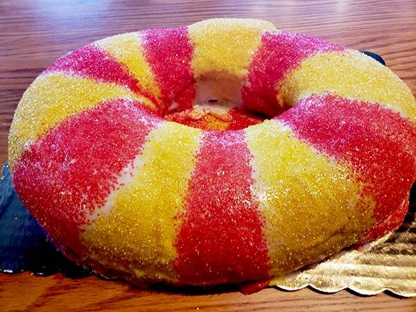 Kansas City Super Bowl Food Deals - red and gold king cake