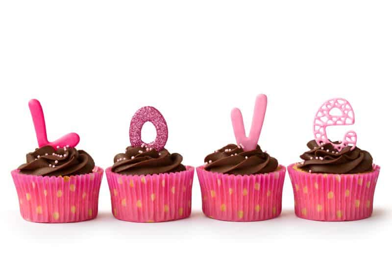 Valentine's Day events in Kansas City - four cupcakes with frosting