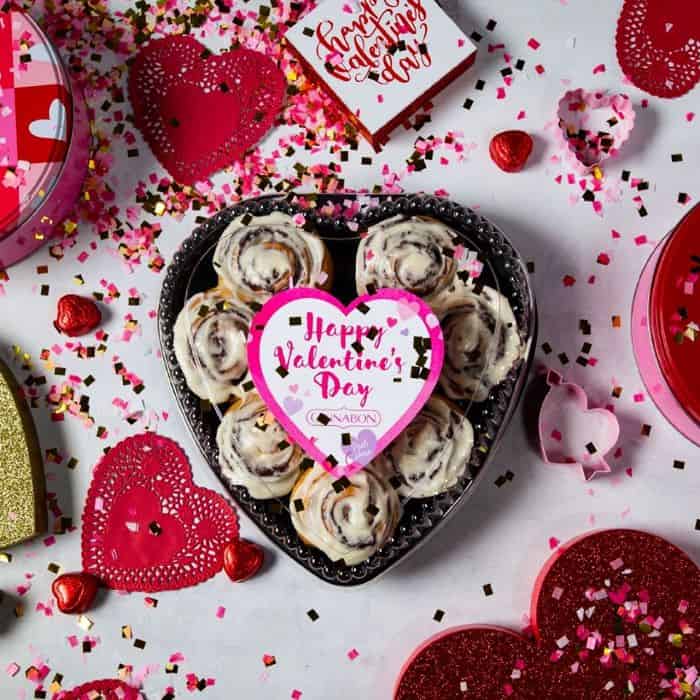 Valentine's Day Restaurant Deals in Kansas City - heart shaped cinnamon rolls